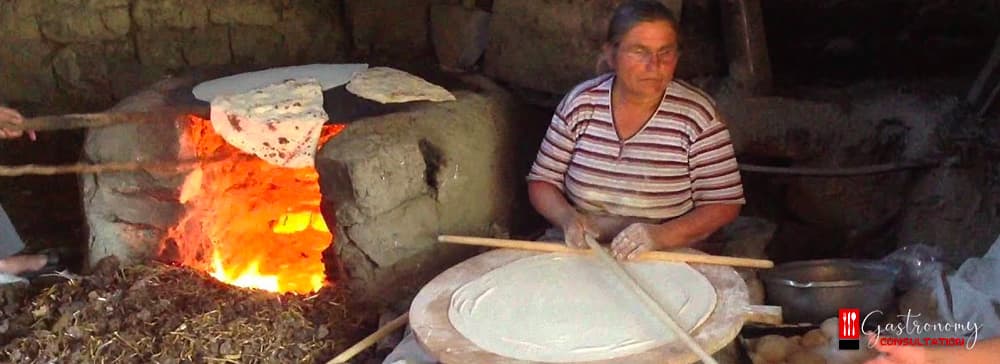 Historical Development of Turkish Cuisine and Nutrition Culture